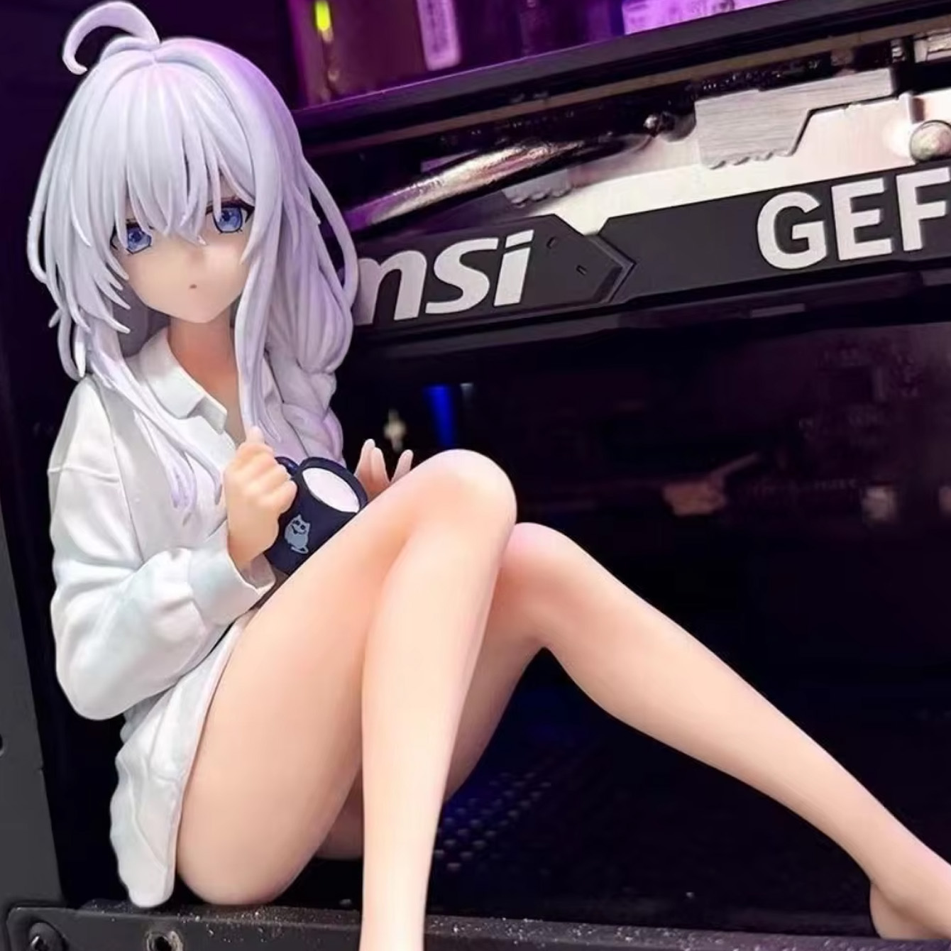 放浪の魔女：エレイナの旅フィギュア |   エライナ カジュ - Pc Gaming Case のレビューと価格